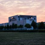 Berlin: Kanzleramt im Sonnenuntergang