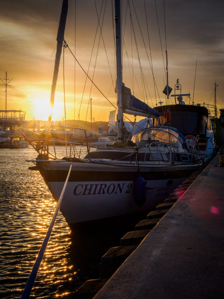 Sonnenuntergang am Hafen